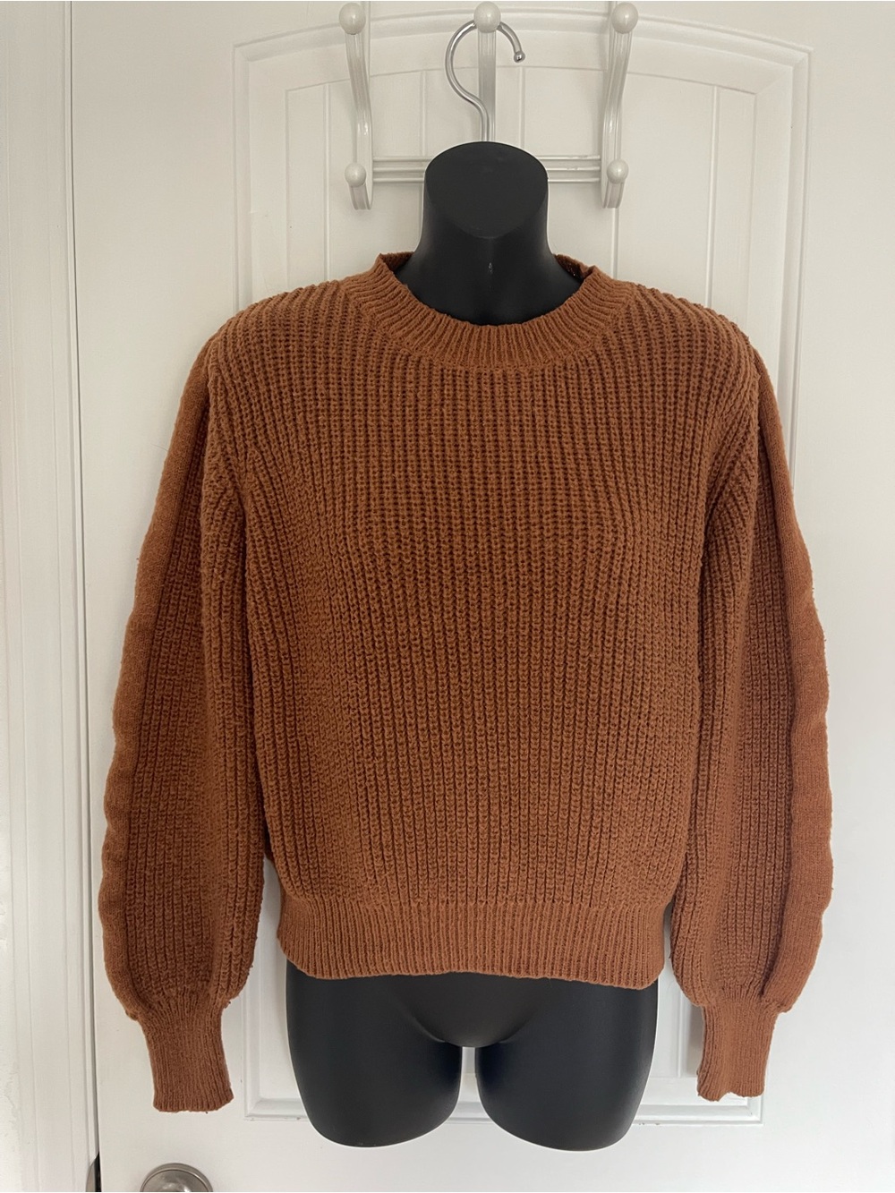 Women's Crewneck Chunky Knit Sweater - Brown